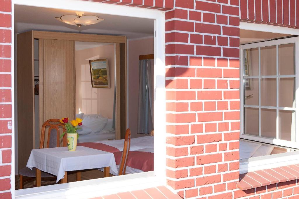 Haus Waldheim Guest house